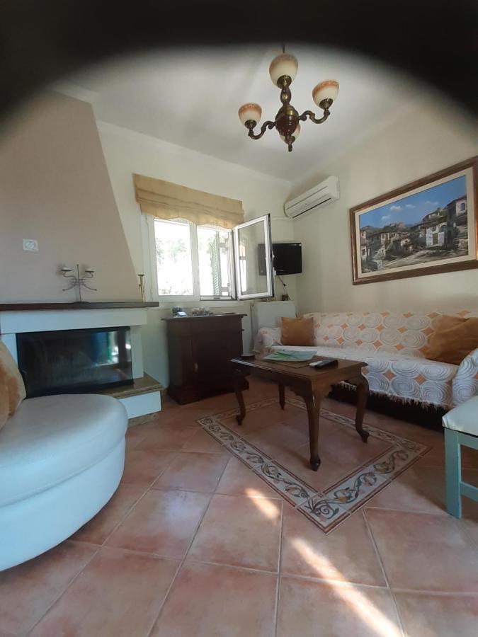 Villa Thomas House Pouládes Esterno foto
