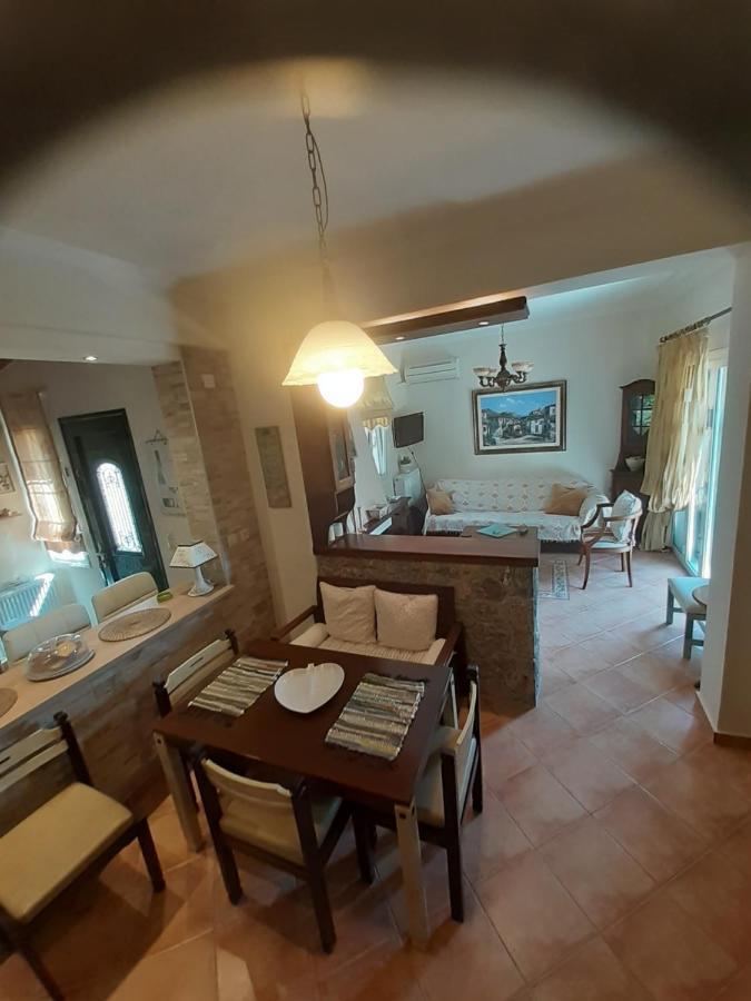 Villa Thomas House Pouládes Esterno foto